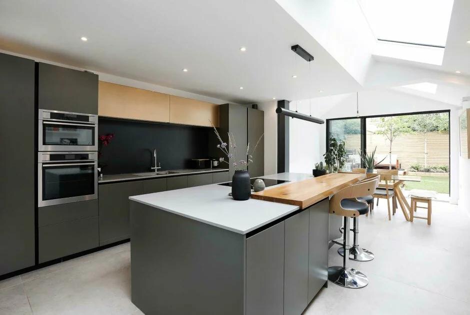 famiglia-in-cucina-doimo-cucine