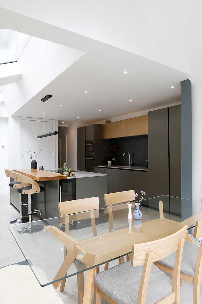 famiglia-in-cucina-doimo-cucine-vert1